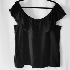 Old Navy off the shoulder shirt A40